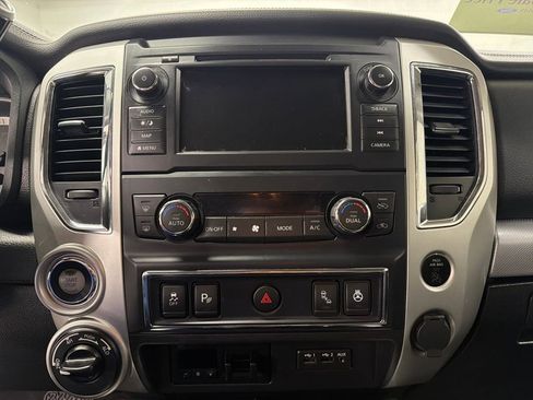 Used 2019 Nissan Titan PRO-4X w/ Pro-4x Convenience Package image 22