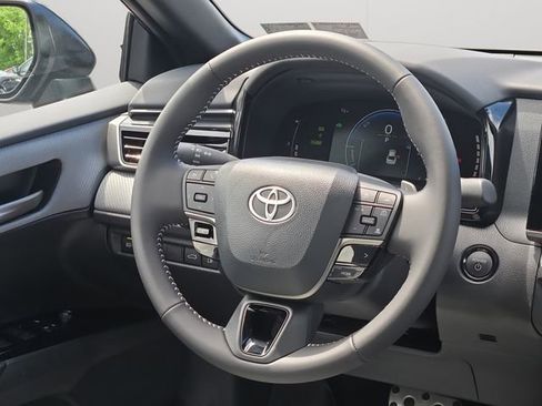 Certified 2026 Toyota Camry SE w/ Convenience Package FWD image 18