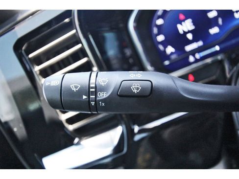 Used 2025 Chevrolet Silverado 1500 High Country w/ High Country Premium Package AWD/4WD image 13