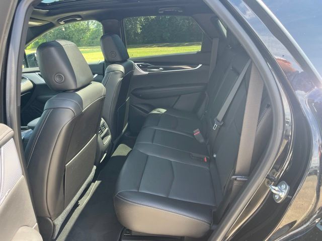 Certified 2025 Cadillac XT5 Premium Luxury FWD image 36
