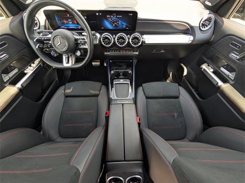 Certified 2025 Mercedes-Benz GLB 35 AMG 4MATIC image 39