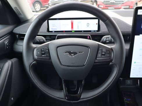 Used 2023 Ford Mustang Mach-E Premium image 15