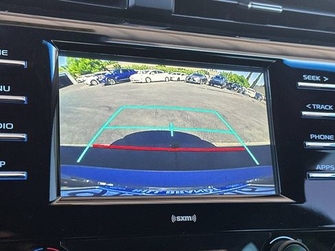 Used 2020 Toyota Camry SE FWD image 17