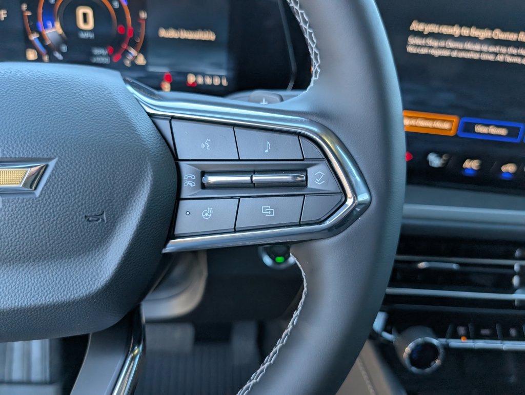 New 2027 Chevrolet Traverse LT w/ Driver Confidence Package FWD image 18