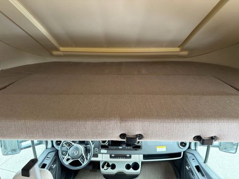 Used 2020 Mercedes-Benz Sprinter 3500 image 26