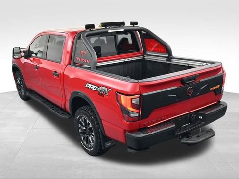 Used 2024 Nissan Titan PRO-4X w/ Pro-4x Convenience Package image 32