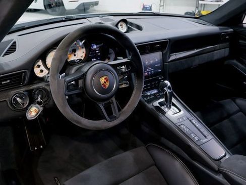 Used 2018 Porsche 911 GT3 w/ Sport Chrono Package RWD image 28
