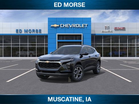 New 2025 Chevrolet Trax LT w/ Sunroof Package image 8