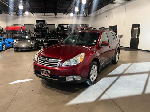 Used 2011 Subaru Outback 2.5i Premium image 7