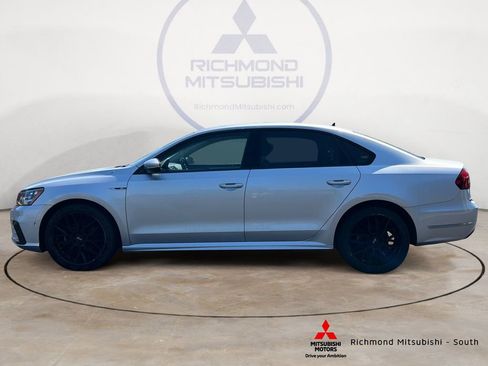 Used 2018 Volkswagen Passat 2.0T R-Line FWD image 6