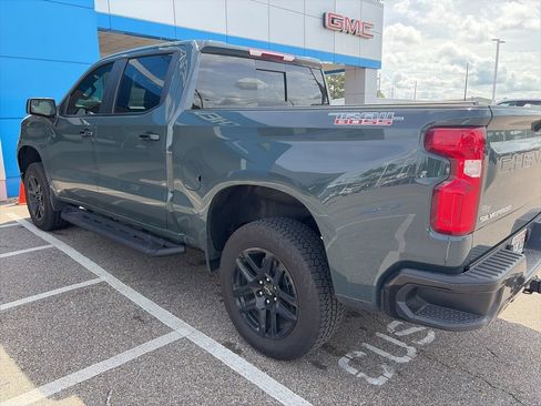 Used 2025 Chevrolet Silverado 1500 LT Trail Boss w/ Convenience Package II AWD/4WD image 5