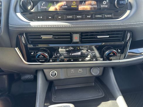 Certified 2023 Nissan Rogue SL w/ SL Premium Package image 18