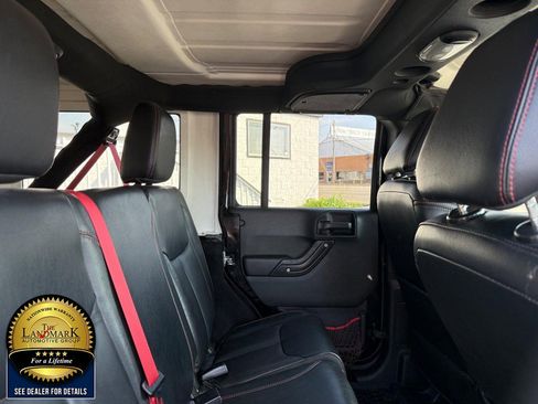 Used 2018 Jeep Wrangler Unlimited Rubicon image 14