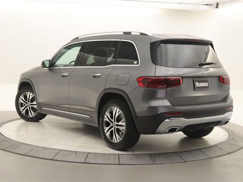 New 2026 Mercedes-Benz GLB 250 image 2