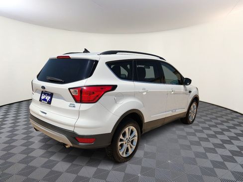 Used 2019 Ford Escape SEL AWD/4WD image 4