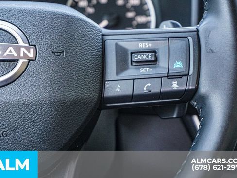 Used 2025 Nissan Rogue SV AWD/4WD image 30