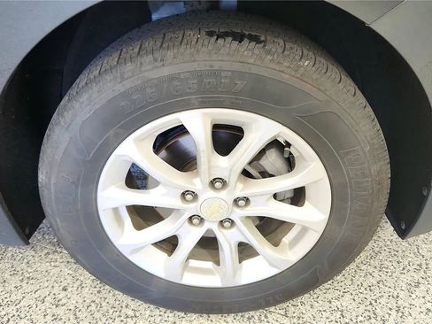 Used 2020 Chevrolet Equinox LS FWD image 13