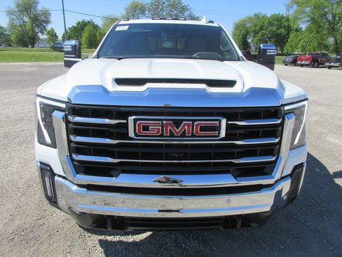 New 2026 GMC Sierra 2500 SLT w/ SLT Premium Package AWD/4WD image 12