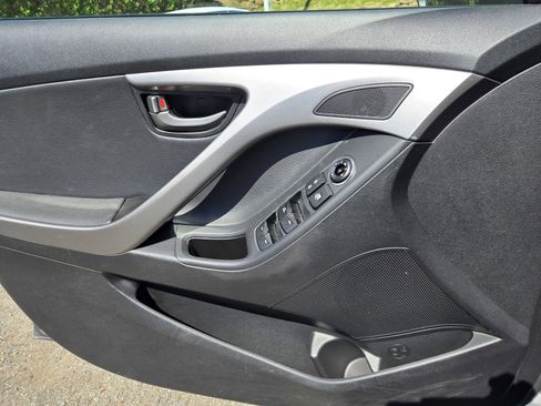 Used 2013 Hyundai Elantra Limited w/ Technology Pkg FWD image 26