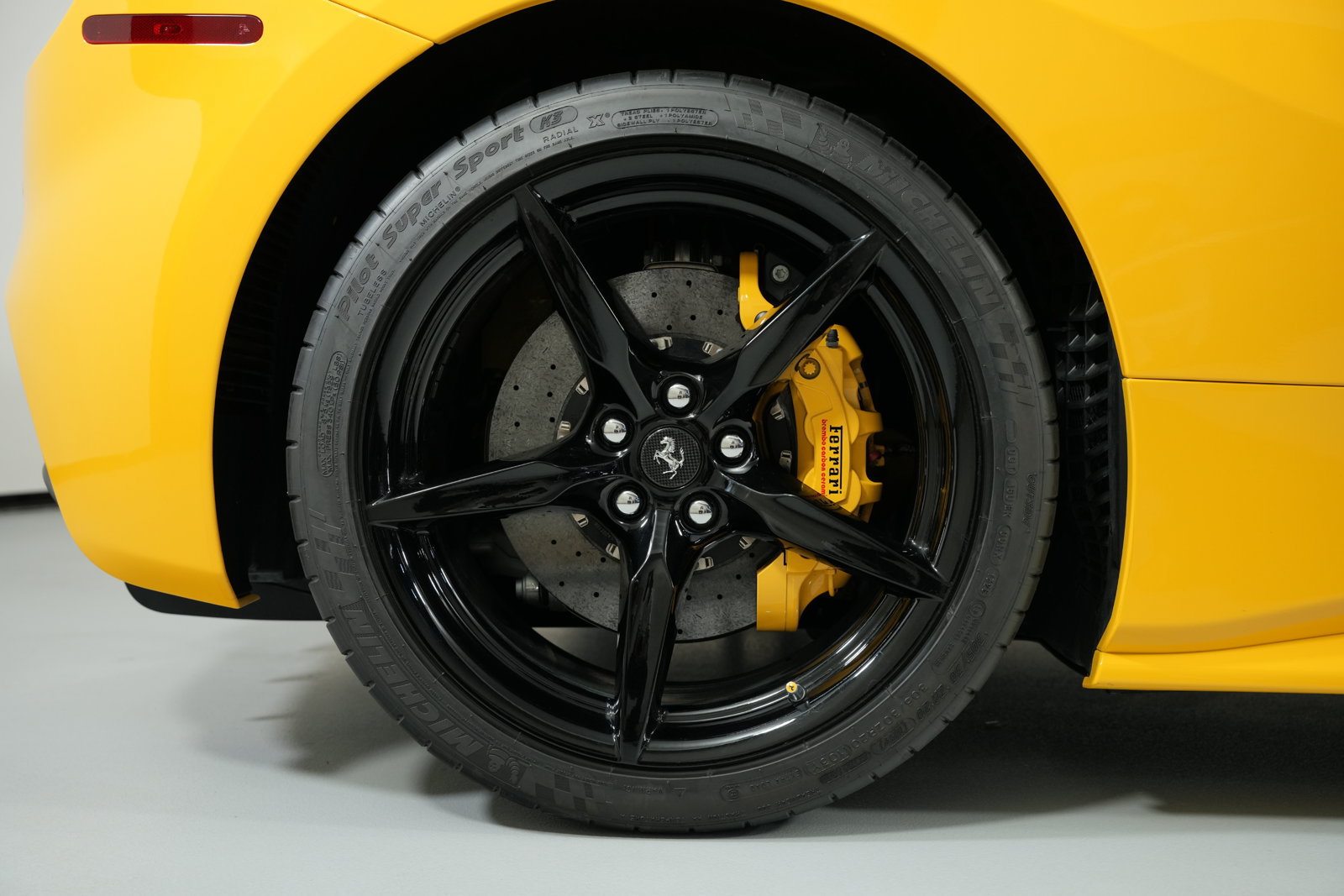 Certified 2018 Ferrari 488 Spider RWD image 16