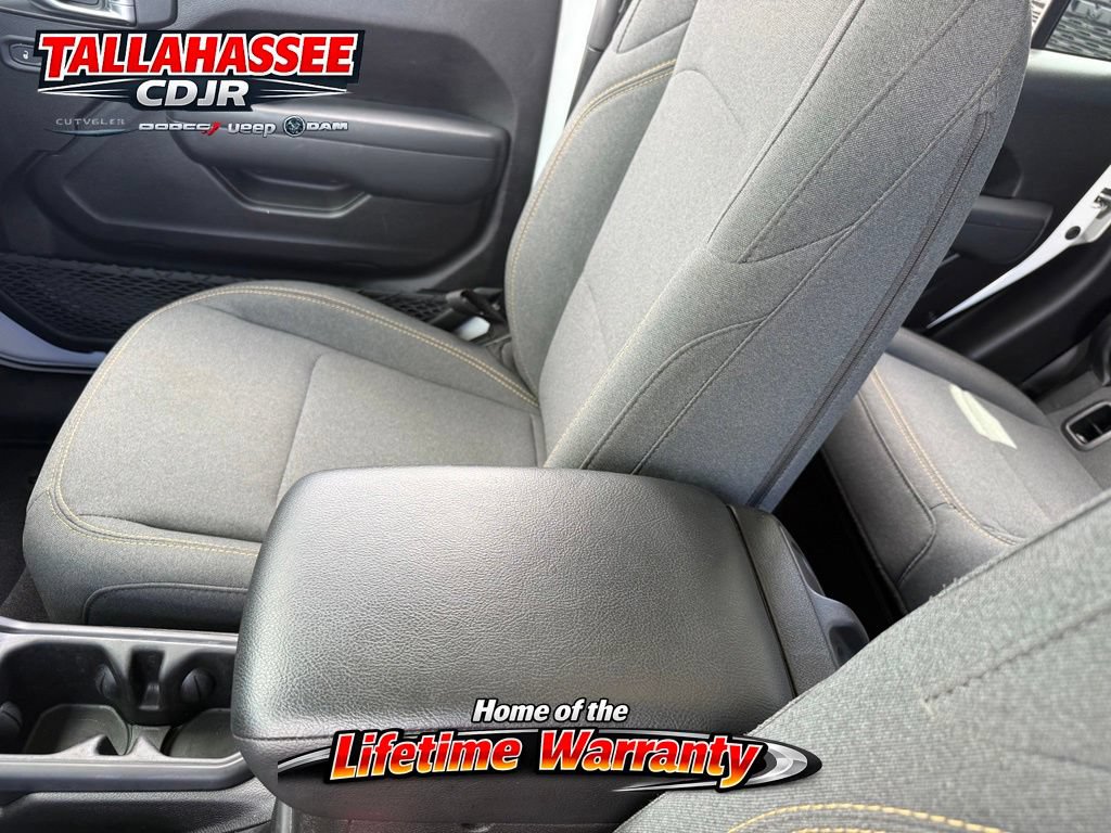 Used 2025 Jeep Gladiator Mojave AWD/4WD image 24