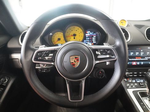 Used 2021 Porsche 718 Cayman RWD image 14