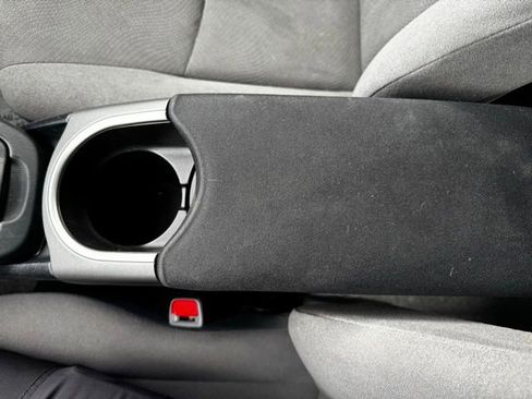 Used 2014 Toyota Prius Three image 16