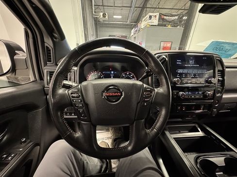 Used 2021 Nissan Titan PRO-4X image 16