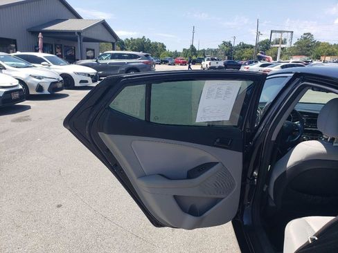 Used 2013 Kia Optima LX image 9