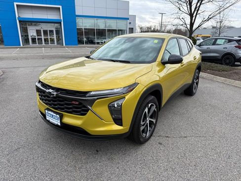 Used 2024 Chevrolet Trax RS w/ Driver Confidence Package image 9