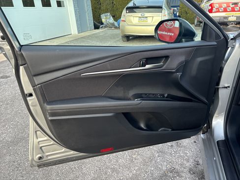 Used 2025 Toyota Camry LE image 16