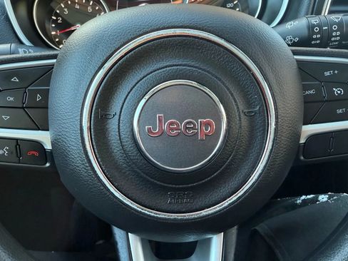 Used 2018 Jeep Compass Sport image 18