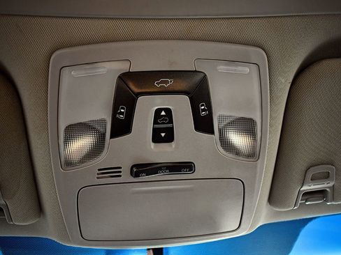 Used 2015 Toyota Sienna XLE image 30