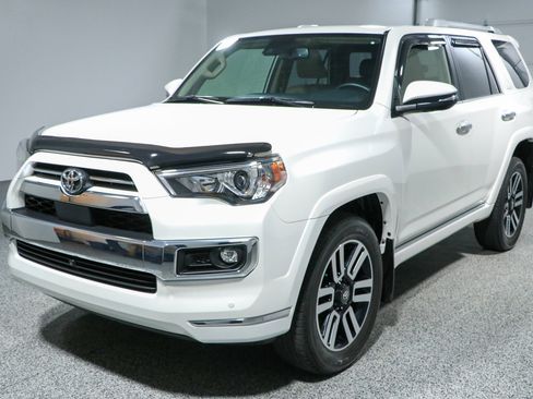 Used 2023 Toyota 4Runner Limited AWD/4WD image 33