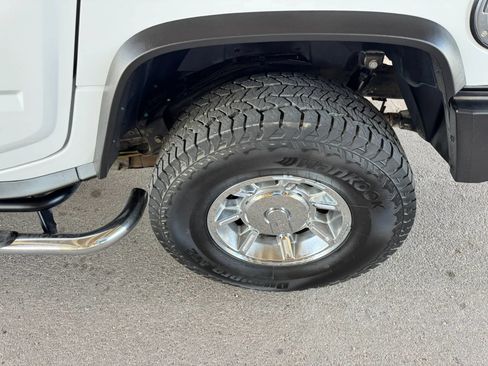Used 2005 HUMMER H2 w/ Preferred Equipment Group AWD/4WD image 33