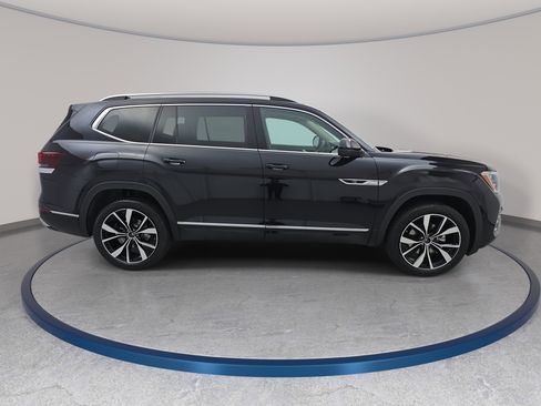 New 2026 Volkswagen Atlas SEL Premium R-Line AWD/4WD image 4