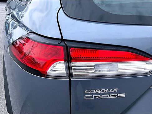 Used 2022 Toyota Corolla Cross L image 31