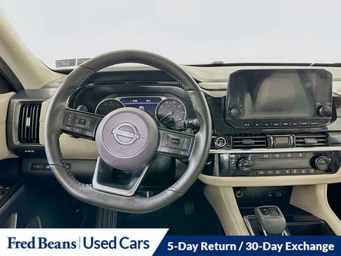 Certified 2024 Nissan Pathfinder SL w/ Black Appearance Package image 24