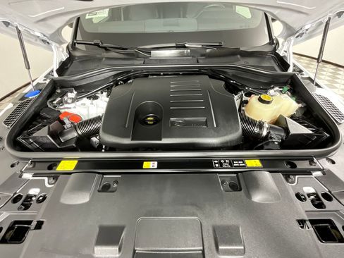 Certified 2025 Land Rover Range Rover Sport Dynamic SE image 27