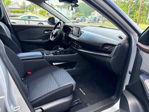 Used 2023 Nissan Rogue SV AWD/4WD image 29