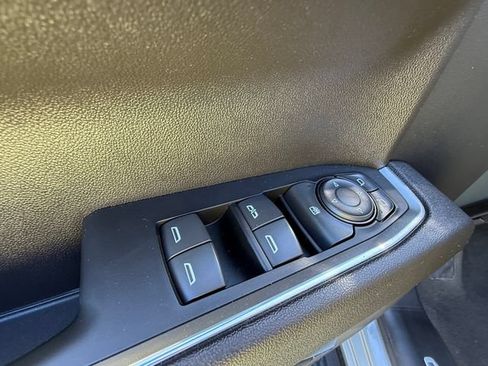 Used 2023 Chevrolet Silverado 1500 LT AWD/4WD image 15