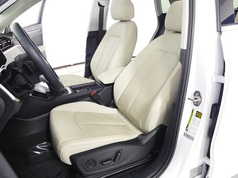 Used 2023 Audi Q3 2.0T Premium w/ Convenience Package image 22