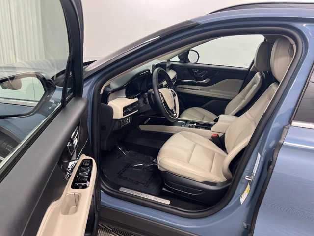 Certified 2026 Lincoln Corsair Premiere AWD/4WD image 12