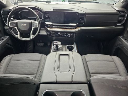 Used 2022 Chevrolet Silverado 1500 RST AWD/4WD image 18
