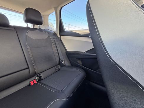 Used 2025 Volkswagen Taos SE image 38