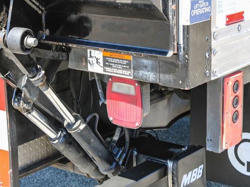 Used 2015 Ford F550 2WD Regular Cab Super Duty image 10