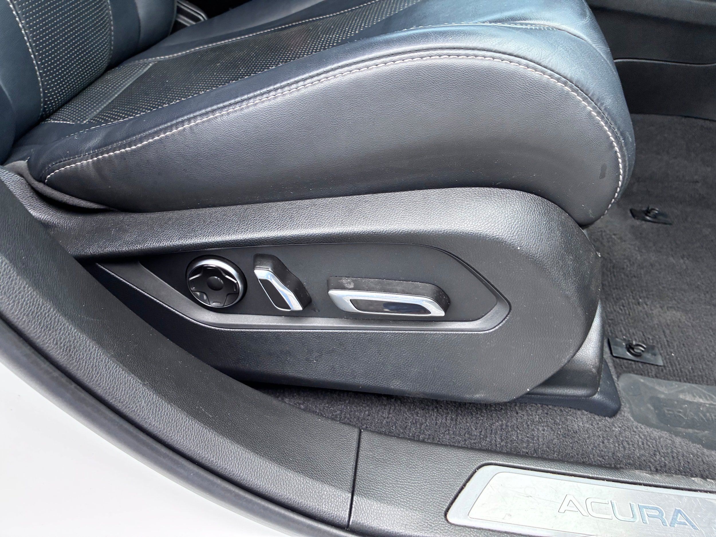 Used 2020 Acura RDX w/ Technology Package AWD/4WD image 31