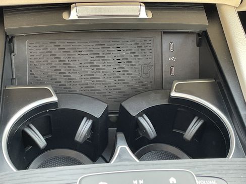 Certified 2025 Mercedes-Benz GLS 450 4MATIC image 35