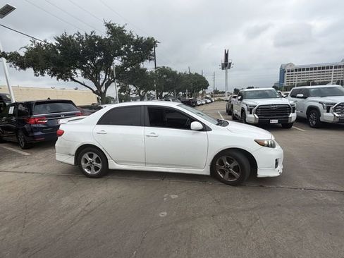 Used 2013 Toyota Corolla S FWD image 4