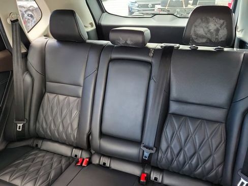 Used 2023 Nissan Rogue Platinum w/ Platinum Premium Package AWD/4WD image 10